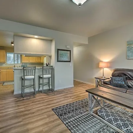 Central Apt Private Fireplace&Patio Access